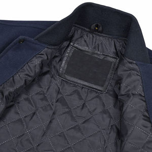 Meilleure Veste Universitaire Homme Personnalisée OEM en Gros, Fermeture Boutonnée, en Laine et Chenille, Style Décontracté, Veste de Sportif - Product Image 4