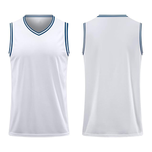 Uniforme de Baloncesto Personalizado de Alta Calidad – Camiseta y Pantalones Cortos Sublimados 100% Poliéster - Product Image 4