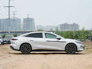 2025 BYD New Energy Han L EV รถซีดาน5-Seater 4ประตู701กม. พร้อมการอ้างอิงเครื่องความรู้42/1000การแปลข้อมูลทั่วไป - Product Image 3