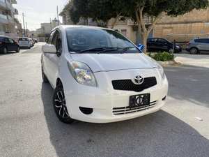 Toyota Vitz 2006 Usado, Automático, R20, Volante a la Izquierda, Hatchback, Portaequipajes de Aluminio, Cámara, 1 Propietario, 50k-75k Millas - Product Image 4