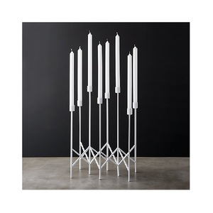 Bougie géométrique européenne en métal Décoration de table romantique pour salon Décoration de table faite à la main Porte-bougie personnalisé - Product Image 1