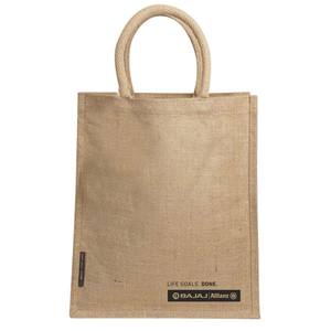 Sac en toile de jute écologique laminé 2025 avec logo personnalisé, sac de plage réutilisable en toile de jute, sac de shopping en toile de jute avec motif de lettres - Product Image 3