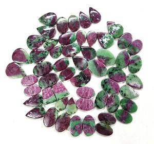 Rubí natural Zoisita Cabujón Piedra preciosa suelta a granel Hecho a mano Par Forma Parte posterior plana Rubí Zoisita Piedra preciosa curativa a precio mayorista - Product Image 2