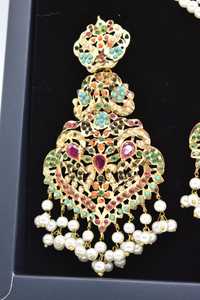 Oxidised kundan ชุดสร้อยคอดีไซน์ที่เป็นเอกลักษณ์เครื่องประดับเทียมสองสีชุบด้วยเพทายสแตนเลสสำหรับงานแต่งงาน - Product Image 5
