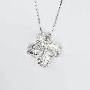 Collier pendentif en diamant de luxe pour femme Pièce de déclaration moderne avec Moissanite comme pierre principale en or blanc naturel élégant - Product Image 1