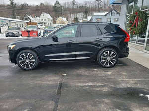 Autos Usados 2024 V O L V O XC60 AWD B5 Plus, Cuero, Cámara Trasera, Volante a la Izquierda, Techo Corredizo, SUV 4 Puertas, Faros LED, Aire Acondicionado Automático, 8 Velocidades - Product Image 2