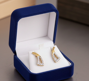 Modernos Pendientes Geométricos de Diamantes en Dos Tonos de Oro, Elegantes Triángulos Curvos, Joyería Fina para Mujer, Aniversario - Product Image 4