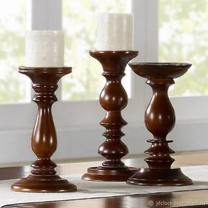 Soporte de vela de madera de acabado natural para un estilo interior en tonos tierra con elegancia rústica y encanto atemporal - Product Image 5