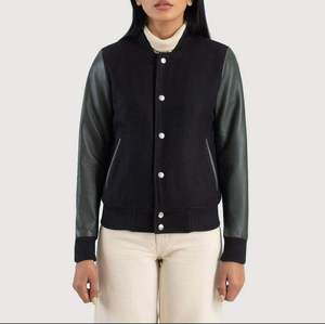 Chaqueta universitaria de manga completa para mujer de alta calidad 2025, informal holgada versátil para la temporada de invierno, patrón sólido de algodón 100% - Product Image 1