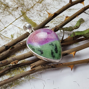 Colgante de piedras preciosas de zoisita rubí en forma de corazón Plata de Ley 925 chapado en oro joyería de precio a granel suave de moda - Product Image 3