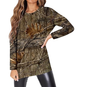 เสื้อสเวตเชิ้ตผู้หญิงแบบสั่งทำขายส่ง พิมพ์ลายแบบซับลิเมชั่น สำหรับฤดูหนาว แขนยาว ผ้าฝ้ายฟลีซ 100% ระบายอากาศได้ดี คอเสื้อแบบคอกลม - Product Image 1