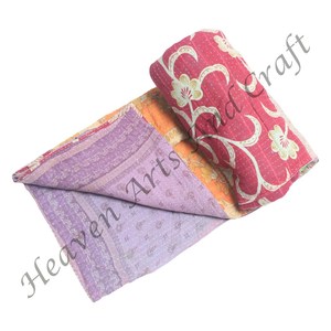 Manta de Cama Kantha de Algodón Hecha a Mano en India, Colcha Gudri, Manta Reversible India Cosida a Mano, Manta Pesada de Sari Antiguo - Product Image 2
