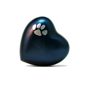 Urna Funeraria de Latón en Forma de Corazón de Lujo para Mascotas, Recuerdo Conmemorativo con Huella de Pata, Suministro al por Mayor para Cenizas de Perros y Gatos para Minoristas de Productos para Pérdida de Mascotas. - Product Image 2
