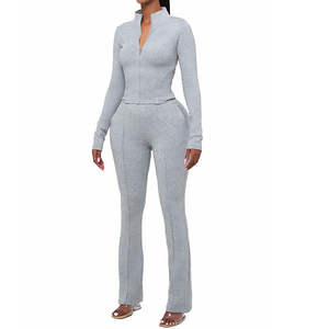 Survêtement élégant en molleton pour femmes 2 pièces SetSlimSkinny sweat-shirt et pantalon évasé à fermeture éclair vêtements de sport en gros - Product Image 4