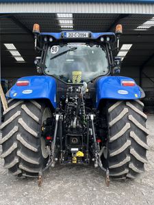 Tracteur de jardin sur chenilles d'occasion Holland T7.230 PC 50 km/h 230 CV 4x4 avec moteur FPT, boîte de vitesses, transmission par engrenages et pompe, haute productivité - Product Image 4