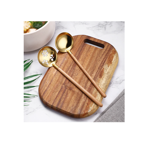 Cuillère de service à soupe en laiton moderne polie pour la cuisine et la table unique 2 pièces couverts dorés manche en bois - Product Image 1