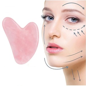 Vente en gros d'outils de beauté en pierre de jade naturel Gua Sha pour le visage et le corps - Product Image 1
