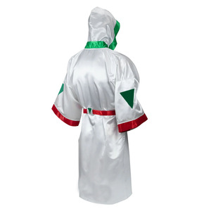 Dernière robe de boxe en soie 100% polyester avec logo personnalisé bavoir de boxe pour hommes avec capuche en vente vêtements d'arts martiaux - Product Image 2