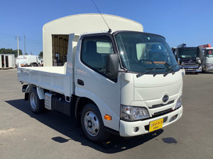 Camioneta Hino Dutro 4WD 2020, 5.3 Long, 3.5 Toneladas, Diésel, Volante a la Derecha, Caja de Cambios Manual, Neumáticos R21, Asientos de Tela, Cámara Trasera - Product Image 2