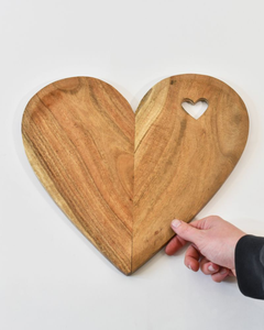 Tabla de Cortar en Forma de Corazón de Madera Maciza de Alta Calidad |   Tabla de cortar de madera decorativa y funcional de AZ ENTERPRISES - Product Image 3