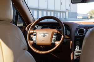 Offre exceptionnelle : Bentley Continental Flying Spur d'occasion 2006, prêt à être expédié - Product Image 2