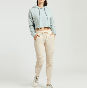 OEM Cotton Fleece Cropped <b>Women's</b> Hoodie-Short Fashion Crop with Front Logo-Eco-Friendly Regular Fit - Product Image 4
