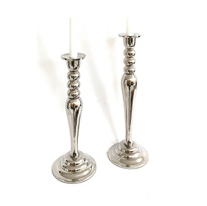 Portavelas Alto de Aluminio Hecho a Mano de Alta Calidad, Acabado Dorado, Base Cuadrada, para Bodas y Navidad - Product Image 3