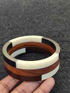 Pulseras con cuentas de resina de madera Charm Wristwear Collection para bodas y fiestas de perlas Regalo - Product Image 3