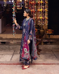 Designer indien et pakistanais Punjabi Dhoti & Bollywood Salwar Kameez Collection 1093 Vêtements de mariage et de fête pour femmes en soie - Product Image 1