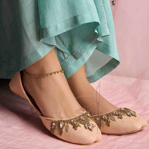 Khussa de Gamuza, Terciopelo y Cuero Sintético, Impermeable, Ligero, Antideslizante, Color Rosa Té, Ecológico y de Alta Calidad para Primavera/Verano - Product Image 5