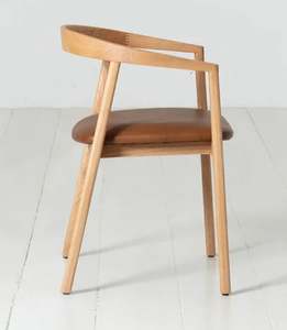 เก้าอี้ทานอาหารแบบมีพนักแขน ทำจากโครงไม้สักแท้ พร้อมวัสดุโฟมและผ้าคุณภาพสูง สำหรับใช้ภายในและภายนอกอาคาร - Product Image 3