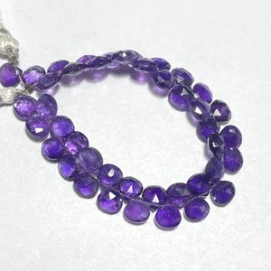 Perles de briolette en forme de coeur à facettes en améthyste rose de haute qualité pierre précieuse calibrée pour bijoux violets - Product Image 1