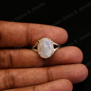 Superbe bague vintage en argent sterling 925 massif avec pierre de lune arc-en-ciel naturelle, taille facetée, sertie en bézel, faite à la main, pour femme, idéale pour les fêtes - Product Image 3