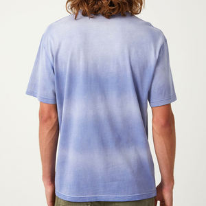 Camiseta personalizada para hombre con diseño de lavado ácido de desvanecimiento solar Camiseta de punto informal de color sólido con cuello redondo de secado rápido - Product Image 3