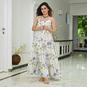 Elégant Heavy Rayon Kurti Set pour Femme Nouveau Designer Festive Wear avec Exquis Four Side Print Work pour Occasions Spéciales - Product Image 6