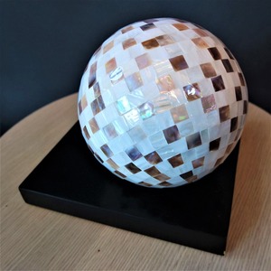 Mosaic Orb <b>Ball</b> Cheap Price White Mother of Pearls Inlay Decorative <b>Sphere</b> Home Decor Ornament <b>Balls</b> - Product Image 1