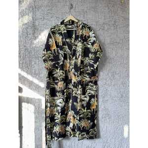 Robe kimono en coton imprimé à la main, motif floral Forêt Noire, tissu tissé - Product Image 1