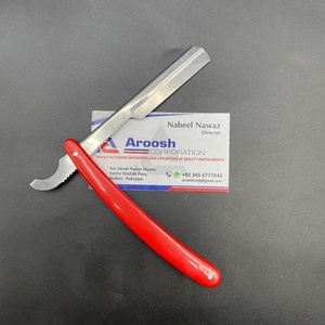 Navaja de Afeitar Turca Profesional para Barbería, Acero Inoxidable de Alta Calidad, Logotipo Personalizado, Mango de Plástico Rojo, Tipo Manual, Sostenible - Product Image 4