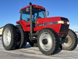 Tractores Usados de Alta Gama y Gran Potencia de la Marca CASE IH, Modelos OPTUM 3004, 300HP, 240HP, 310HP y 220HP en Venta - Product Image 3