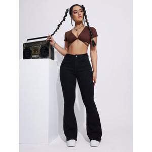 Vaqueros de mezclilla negros de corte holgado acampanados para mujer, de tiro alto, estilo callejero, elásticos, a la moda, tallas 26-40 - Product Image 1