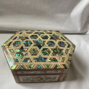 Boîte à bijoux en nacre Design élégant pour la vente en gros de produits de beauté - Product Image 1