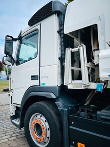 MEJOR ENVÍO Camión volquete 2011 VOL VO 370 EEV Euro 6 6X2 Camión cisterna automático manual - Product Image 3