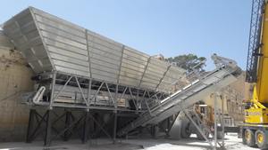 Machine de dosage de béton sec efficace 100 M3/h avec composants prêts à l'emploi moteur de pompe PLC et boîte de vitesses - Product Image 5