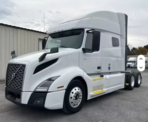 Camión Usado Limpio 2025 FOR-VNL64T740 con Camarotes Usados, Listo para Exportar - Product Image 5