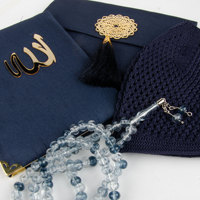 Ensemble cadeau islamique bleu foncé pour homme, livre Yasin, tasbih, tapis de prière, bonnet et pochette en 4 couleurs, Damat Bohcasi