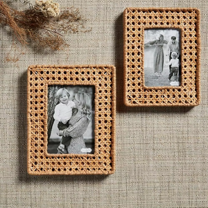 Cadre photo en rotin fabriqué au Vietnam matériau écologique utilisé pour la décoration de la maison cadres photo en gros - Product Image 3