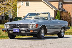 Mercedes-Benz 380SL d'occasion de 1984, sans réserve, moteur V8, toit rigide d'origine inclus, non modifiée - Product Image 2