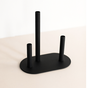 Vase de table minimaliste en laiton, support en métal à 3 tiges, fait main, haute qualité, design moderne pour mariage - Product Image 2