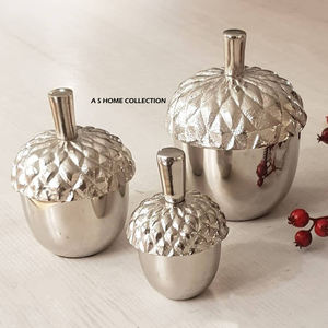 Eye Catching <b>Hot</b> Selling Minimalist Crystal Glass Spice Storage <b>Container</b> With Gold Color Lid Floral Style Round Shape Canister - Product Image 3