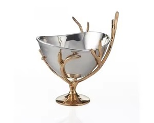 Bol de service moderne et luxueux en acier inoxydable avec piédestal de branche en feuille d'or Bol à fruits unique avec cuillère en forme de branche d'or - Product Image 3